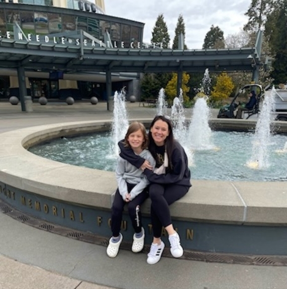 Meet your Posher, Amber - Picture 1 of 1